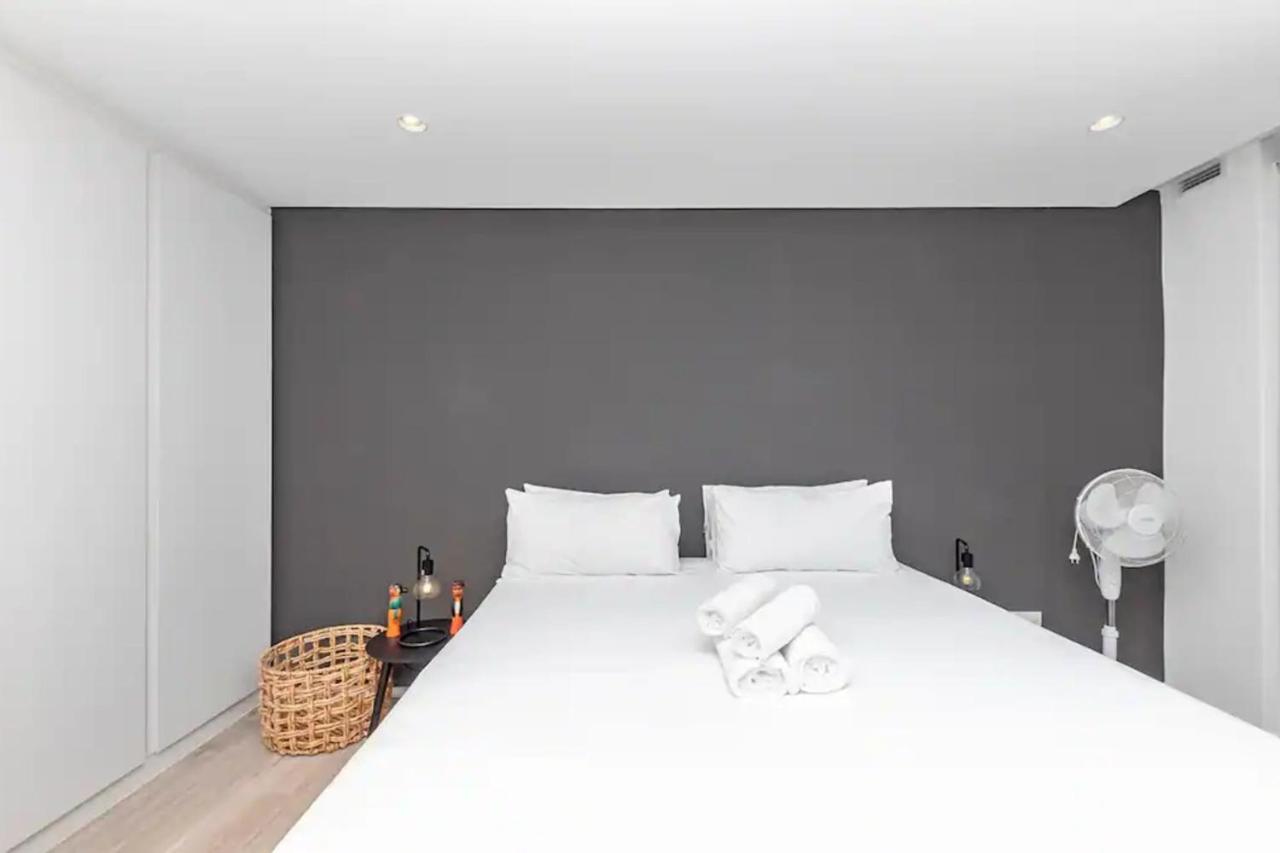 Apartment Luxurious 2 Bd In Woodstock *